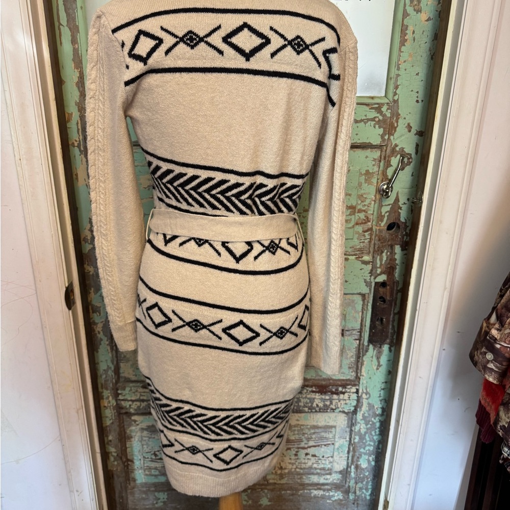 Lucky Brand Cream and Black Patterned Cardigan Dress - Picture 4 of 6